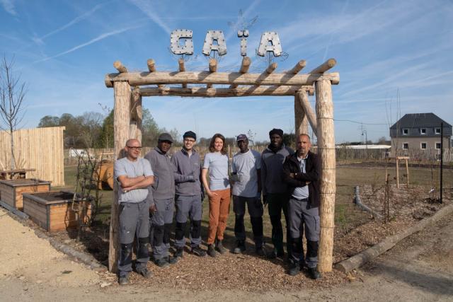 Personen, die bei Co-labor arbeiten, in einem Gruppenfoto